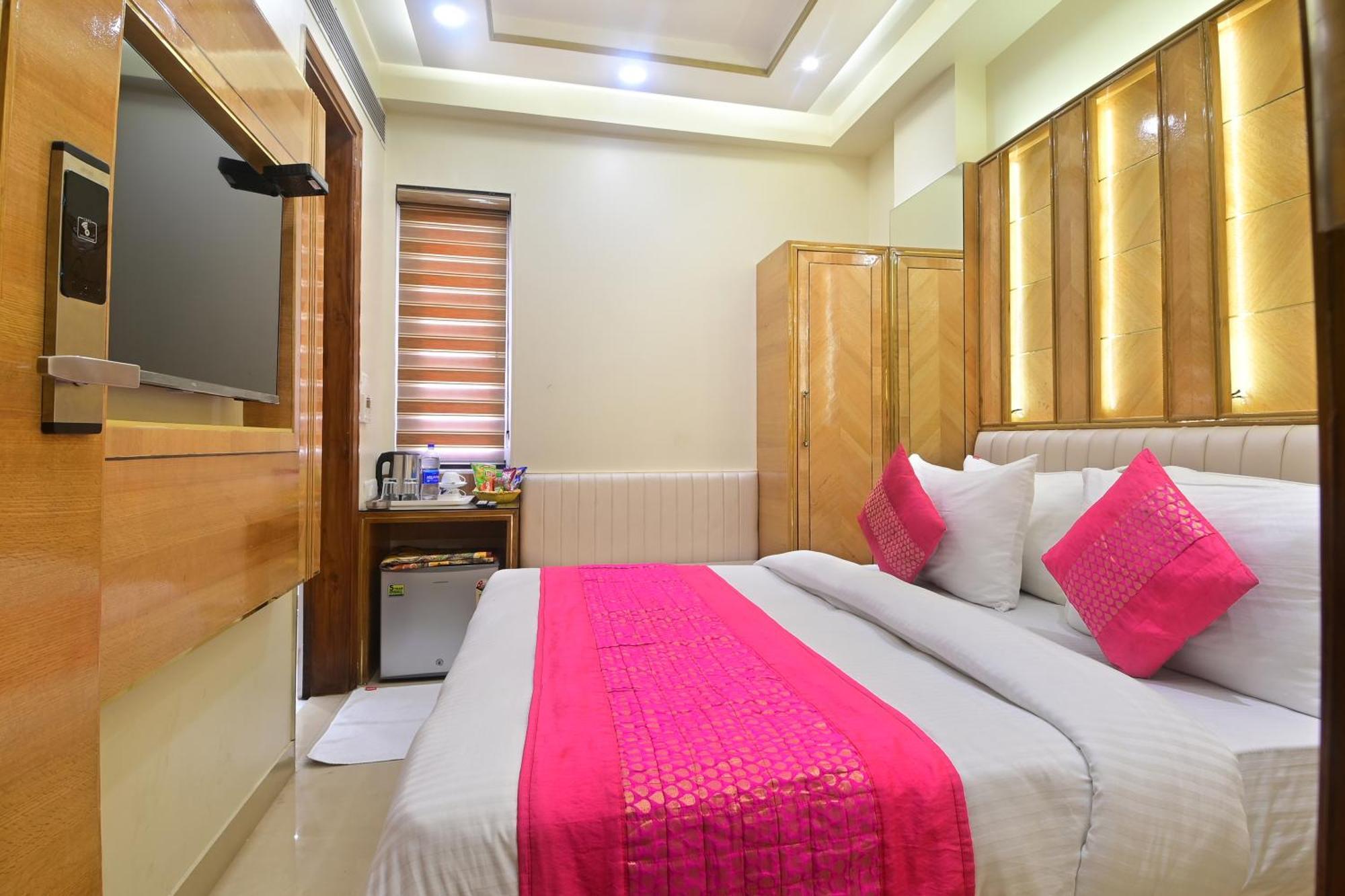 Hotel Gold Palace - 03 Mins Walk From New Delhi Railway Station المظهر الخارجي الصورة