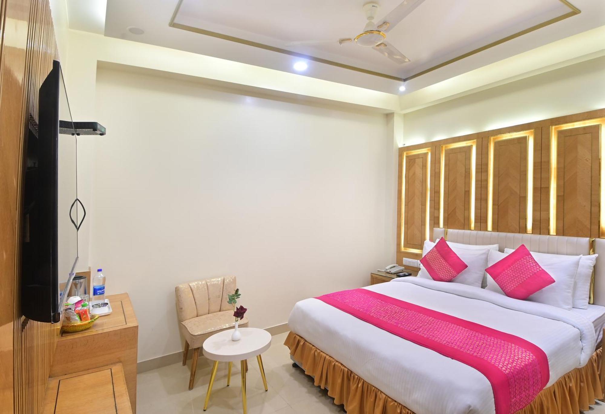 Hotel Gold Palace - 03 Mins Walk From New Delhi Railway Station المظهر الخارجي الصورة