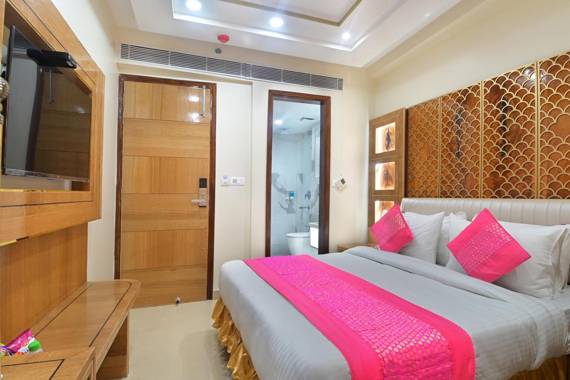 Hotel Gold Palace - 03 Mins Walk From New Delhi Railway Station المظهر الخارجي الصورة