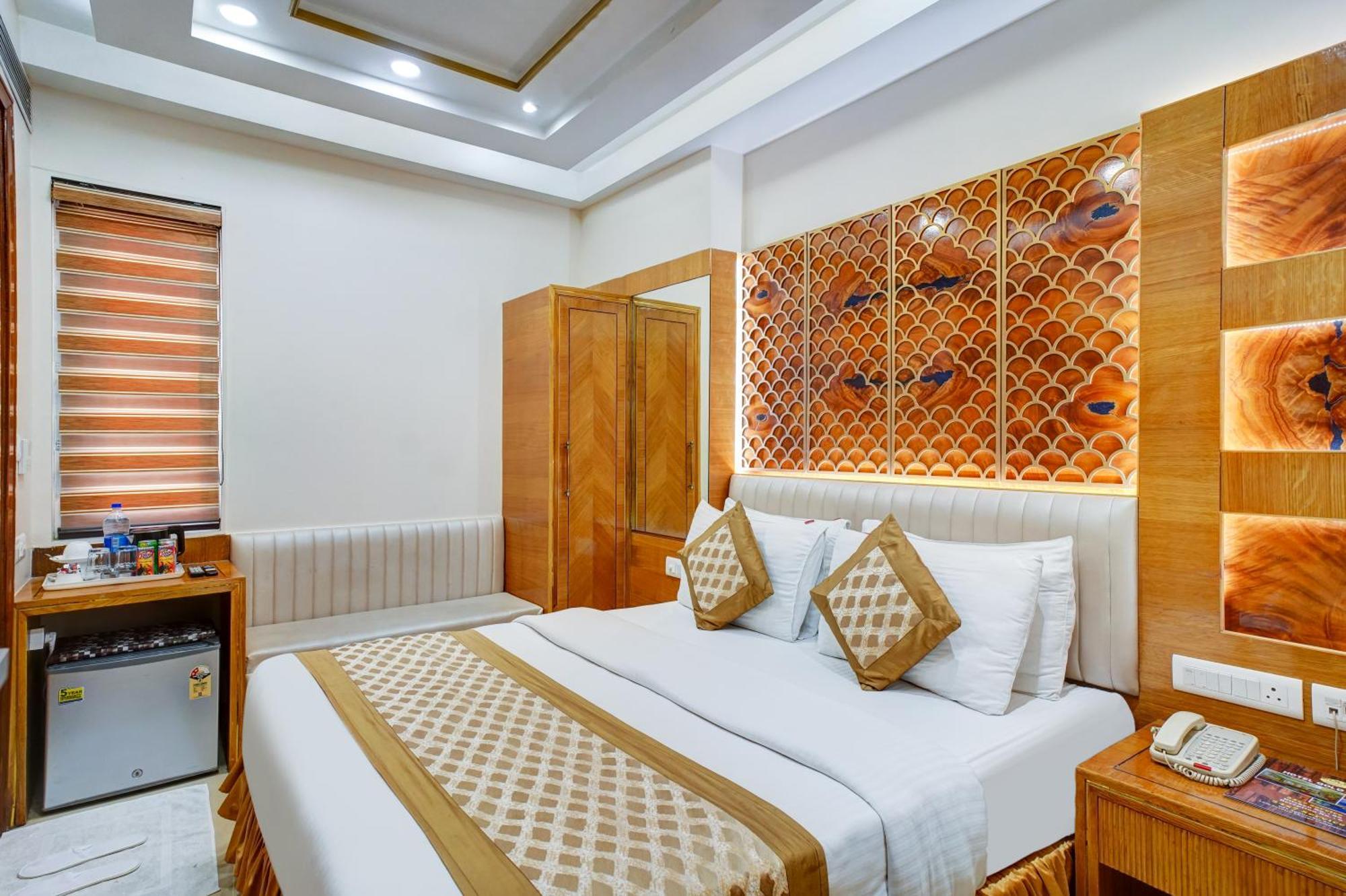 Hotel Gold Palace - 03 Mins Walk From New Delhi Railway Station المظهر الخارجي الصورة